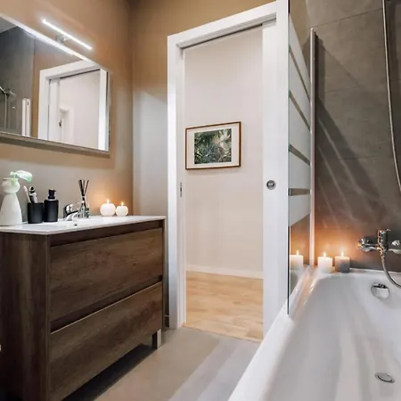 Tres Unique Spacious Avec Wifi *