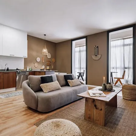 Apartment Tres Unique Spacious Avec Wifi Antibes